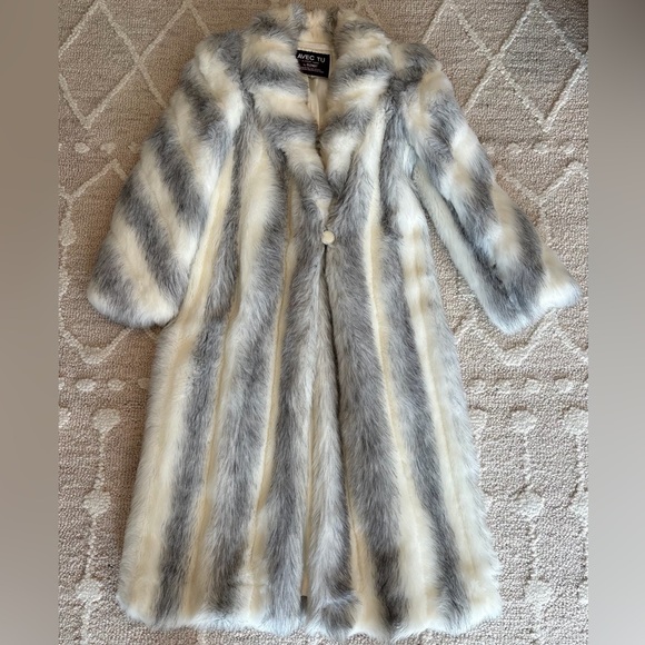 Vintage Jackets & Blazers - Vintage AVEC TU 1970s white Faux chinchilla Fur long coat